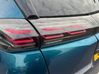 Neu Peugeot 2008 GT 143 PS (105 kW) 2025 Blau SUV