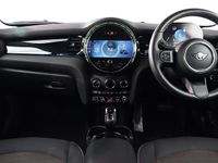 Usado Mini Cooper Classic 134 HP (98 kW) 2024 Preto Citadino