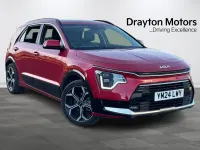 Gebraucht Kia Niro 139 PS (102 kW) 2024 Rot SUV