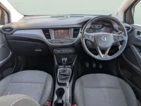 Used Vauxhall Crossland S 109 HP (80 kW) 2021 White SUV