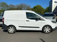 Usado Ford Transit Trend 100 HP (73 kW) 2022 Branco Van