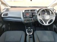 Używany Honda Jazz S 102 KM (75 kW) 2018 Szary Hatchback