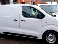 Begagnad Citroën Dispatch 2021 Vit Minibuss