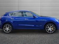 Used Maserati Levante GranLusso 350 HP (257 kW) 2021 Blu nobile SUV