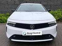 Used Vauxhall Astra Design Edition 130 HP (95 kW) 2023 White Hatchback