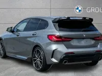 Begagnad BMW M135 Comfort Edition 302 HK (222 kW) 2023 Grå Halvkombi