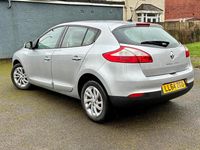 Used Renault Mégane III Dynamique 110 HP (80 kW) 2014 Silver Hatchback