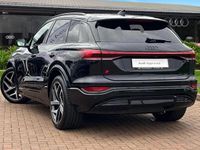 Begagnad Audi Q6 e-tron Advanced 284 kW (387 HK) 2024 Svart SUV