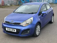 Używany Kia Rio 85 KM (62 kW) 2011 Niebieski Hatchback