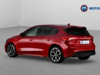 Used Ford Focus ST-Line X 155 HP (114 kW) 2021 Red Hatchback
