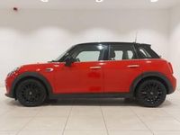 Begagnad Mini Cooper Classic 136 HK (100 kW) 2019 Röd Halvkombi