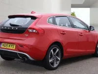 Used Volvo V40 R-Design 150 HP (110 kW) 2015 Red Hatchback
