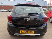 Begagnad Dacia Sandero Comfort 90 HK (66 kW) 2019 Svart Halvkombi