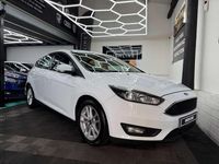 Used Ford Focus Zetec 125 HP (91 kW) 2016 White Hatchback
