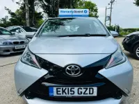 Begagnad Toyota Aygo X-play 2015 Silver Halvkombi