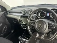 Usado Suzuki Swift SZ5 83 HP (61 kW) 2022 Vermelho Citadino
