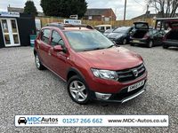Used Dacia Sandero Ambiance 90 HP (66 kW) 2016 Red Hatchback