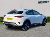 Used Kia XCeed 2023 White SUV
