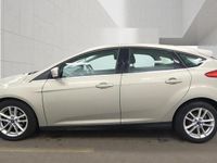 Used Ford Focus Zetec 125 HP (91 kW) 2015 Silver Hatchback