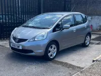 Used Honda Jazz ES 100 HP (73 kW) 2010 Silver Hatchback