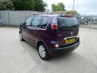 Usado Citroën C3 Picasso 100 CV (73 kW) 2016 Púrpura Monovolumen