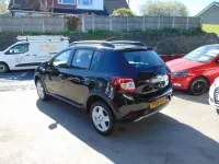 Używany Dacia Sandero Ambiance 90 KM (66 kW) 2016 Czarny Hatchback