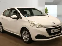 Used Peugeot 208 Access 68 HP (50 kW) 2015 White Hatchback