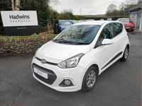 Used Hyundai i10 Premium 86 HP (63 kW) 2017 White Hatchback