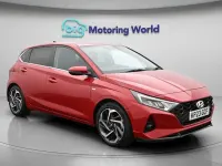 Używany Hyundai i20 Premium 100 KM (73 kW) 2023 Czerwony Hatchback
