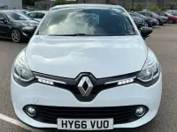 Used Renault Clio Dynamique 90 HP (66 kW) 2016 White Hatchback