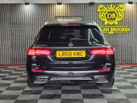 Gebraucht Mercedes E220 AMG line 2018 Schwarz Kombi