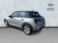 Używany Mini Cooper Hatch 113 kW (154 KM) 2025 Srebrny Hatchback