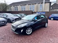 Usado Ford Fiesta Zetec 100 HP (73 kW) 2019 Preto Citadino