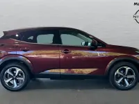 Used Nissan Qashqai N-Connecta 158 HP (116 kW) 2024 Red SUV