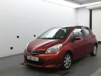 Used Toyota Yaris Multidrive S 99 HP (72 kW) 2012 Red Hatchback
