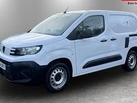 Begagnad Peugeot Partner 102 HK (75 kW) 2025 Minibuss