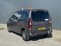 Used Citroën Berlingo Feel 100 HP (73 kW) 2018 Grey MPV