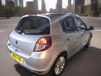 Używany Renault Clio II Dynamique 2010 Srebrny Hatchback