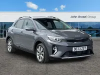 Begagnad Kia Stonic 2023 Grå SUV