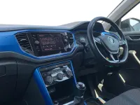Used VW T-Roc Design 116 HP (85 kW) 2018 Blue SUV