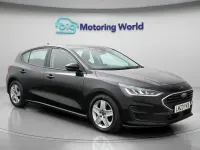 Käytetty Ford Focus Zetec 120 HP (88 kW) 2023 Musta Viistoperä