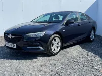 Used Vauxhall Insignia Design Edition 165 HP (121 kW) 2018 Blue Hatchback