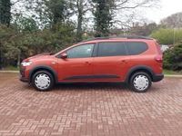 Second-hand Dacia Jogger Expression 109 CP (80 kW) 2023 Maro Monovolum