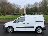 Used Citroën Berlingo 75 HP (55 kW) 2016 White MPV