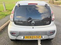 Usado Citroën C1 VTR Sport 68 CV (50 kW) 2012 Gris Utilitario