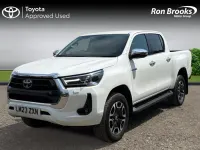 Used Toyota HiLux 201 HP (147 kW) 2023 White Pickup