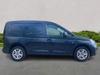 Usado VW Caddy Pro 116 HP (85 kW) 2025 Azul Monovolume
