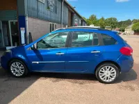 Used Renault Clio Dynamique 86 HP (63 kW) 2010 Blue Estate