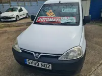 Used Vauxhall Combo 75 HP (55 kW) 2010 Multicoloured MPV