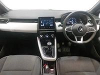 Used Renault Clio V Techno 90 HP (66 kW) 2023 Red Hatchback